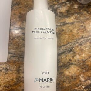 Bioglycolic Face Cleanser - White